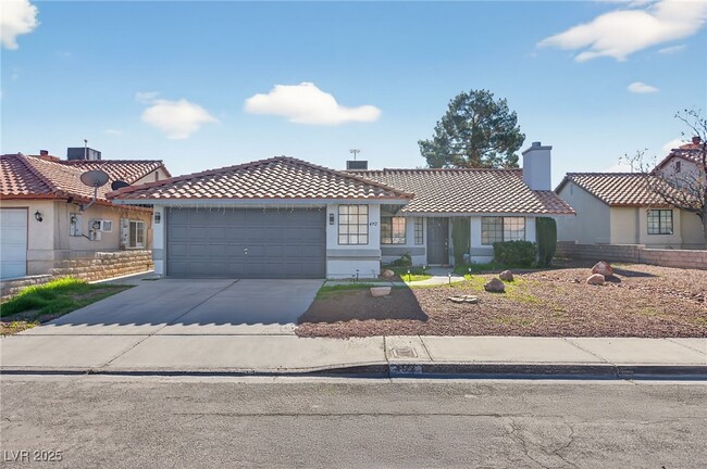 Building Photo - 492 Chelsea Dr