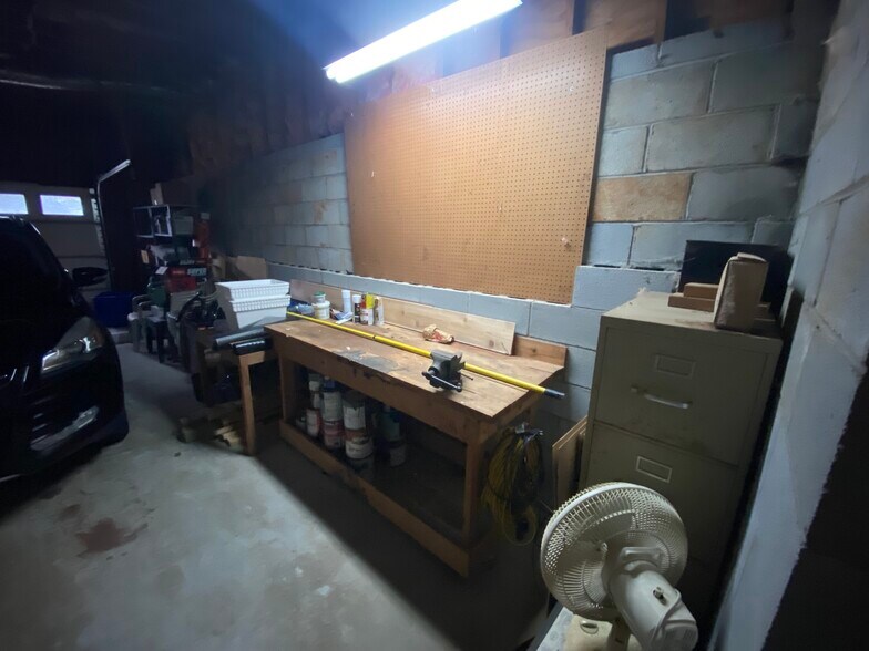 Building Photo - 5100 Forest Mist Dr SE