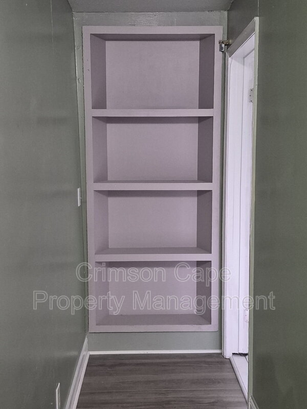 Building Photo - 177 E Main St