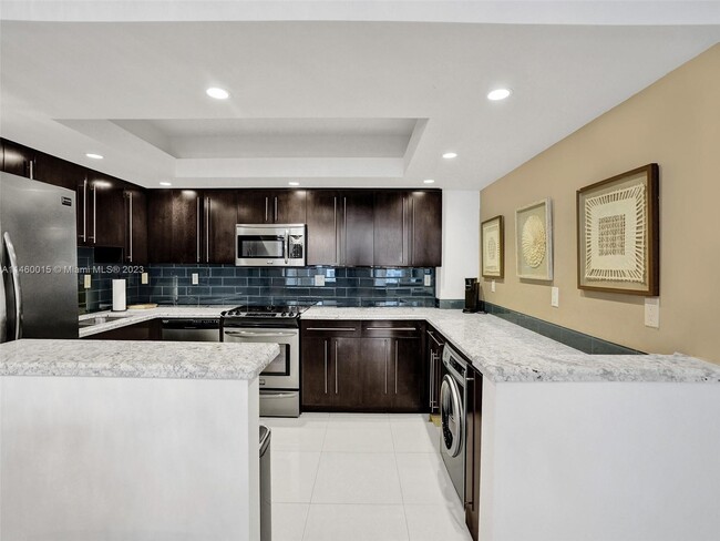 Building Photo - 3750 Galt Ocean Dr