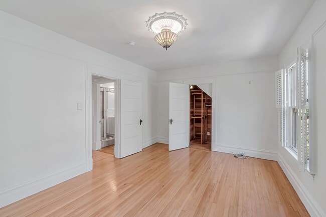 Building Photo - Charming Four Bedroom Home in Potrero Hill...