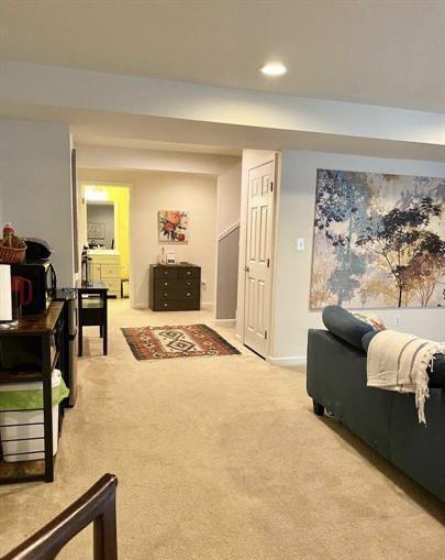 Building Photo - 9411 Wood Creek Cir