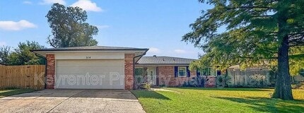 Building Photo - 314 N Lakeside Terrace