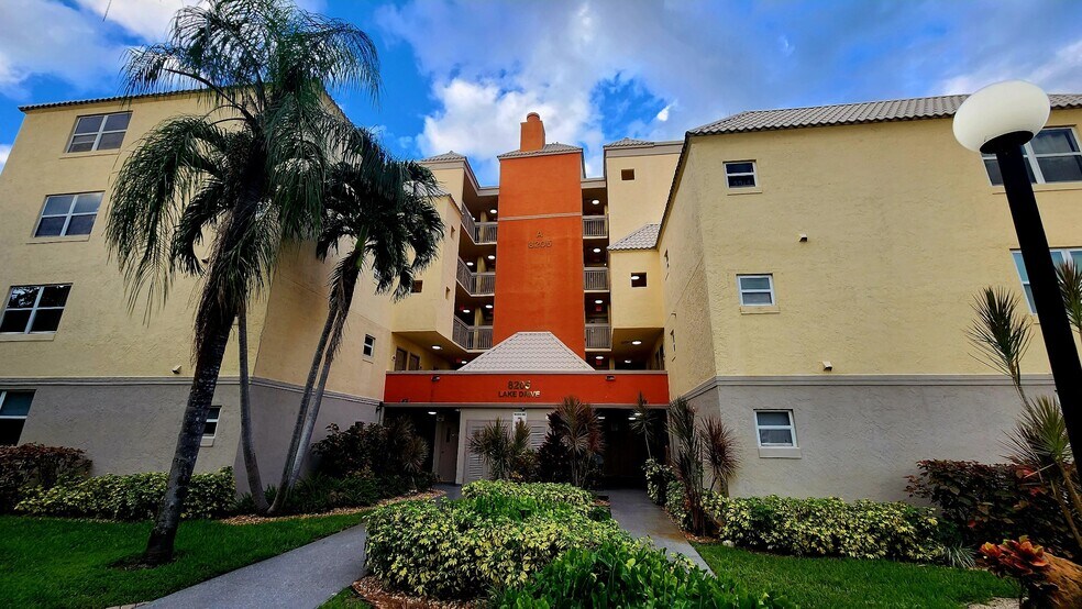 Primary Photo - 8205 Lake Dr