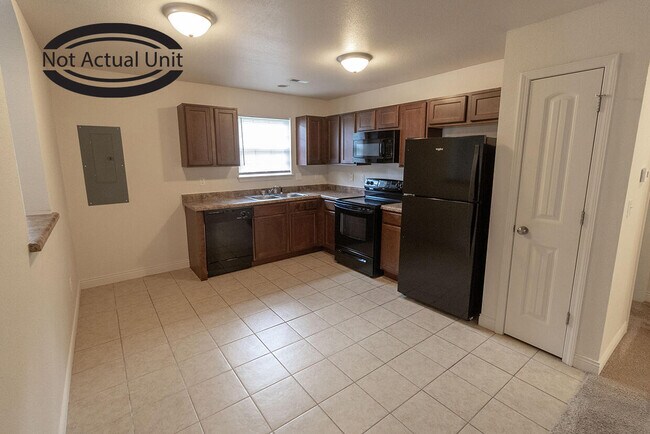 Building Photo - 7360 Noah Ct