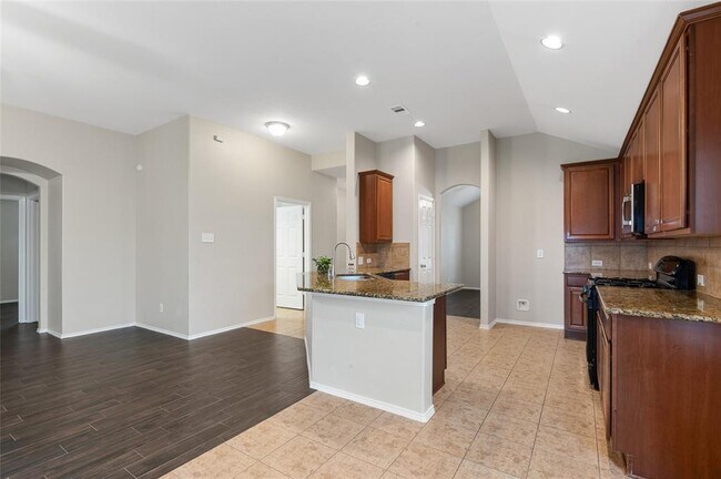 Building Photo - 13915 Roanoke Falls Dr
