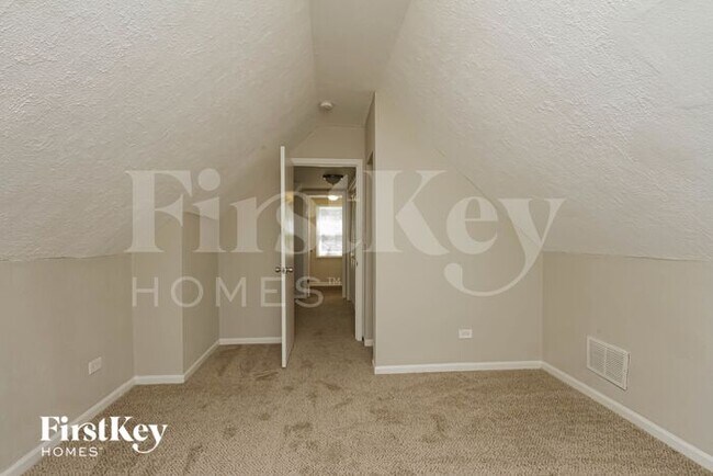 Building Photo - 629 Turkey Run Dr