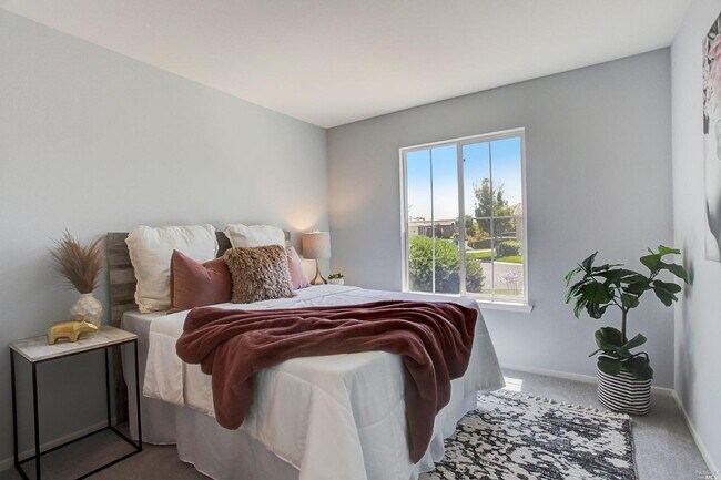 Building Photo - 377 Gold Hills Dr