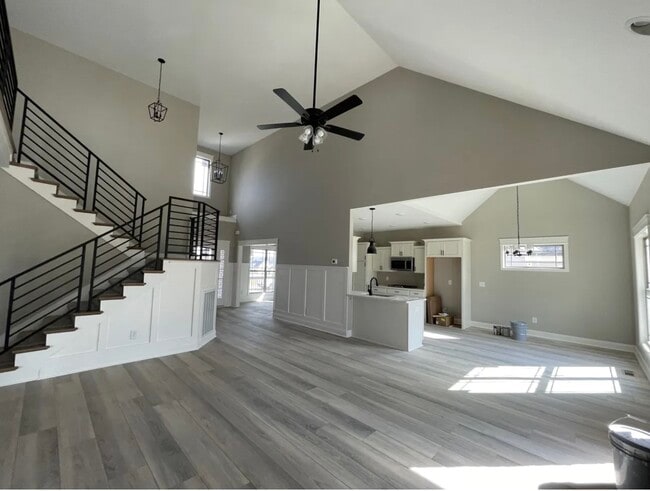 Building Photo - 446 Spiderwort Dr