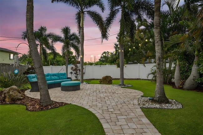 Building Photo - 5519 Commonwealth Ave N