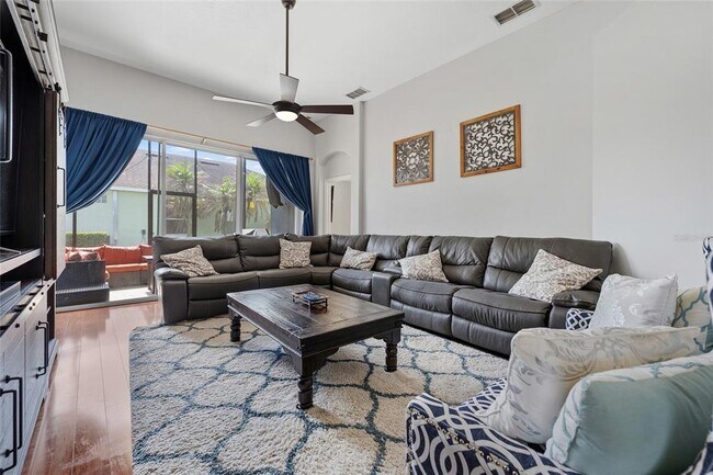 Building Photo - 3180 Stonehurst Cir