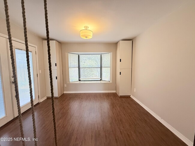 Building Photo - 14349 Courtney Woods Ln