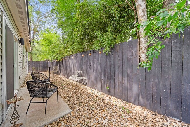 Building Photo - 1307 Fort Branch Blvd