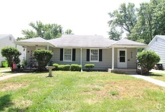 Building Photo - One Bedroom Duplex in North Kansas City