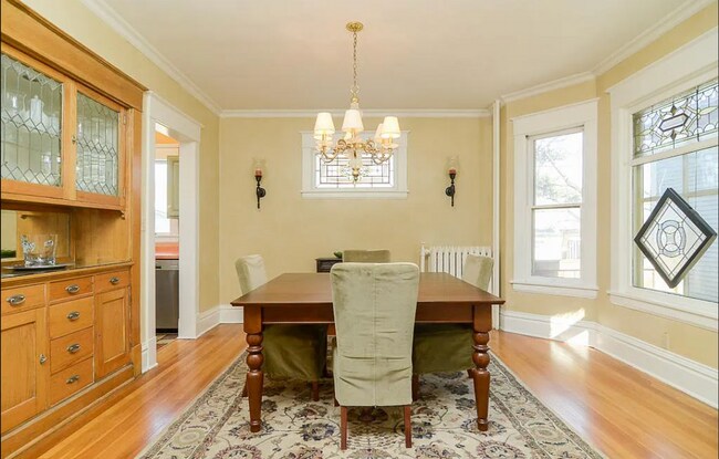 Building Photo - This Amazing 4BR/2 BA Home on Summit Hill ...