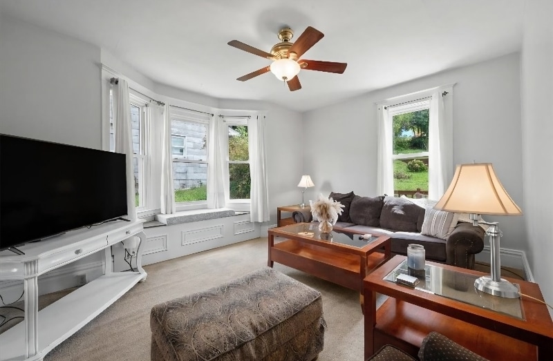 Building Photo - 59 Maytide St