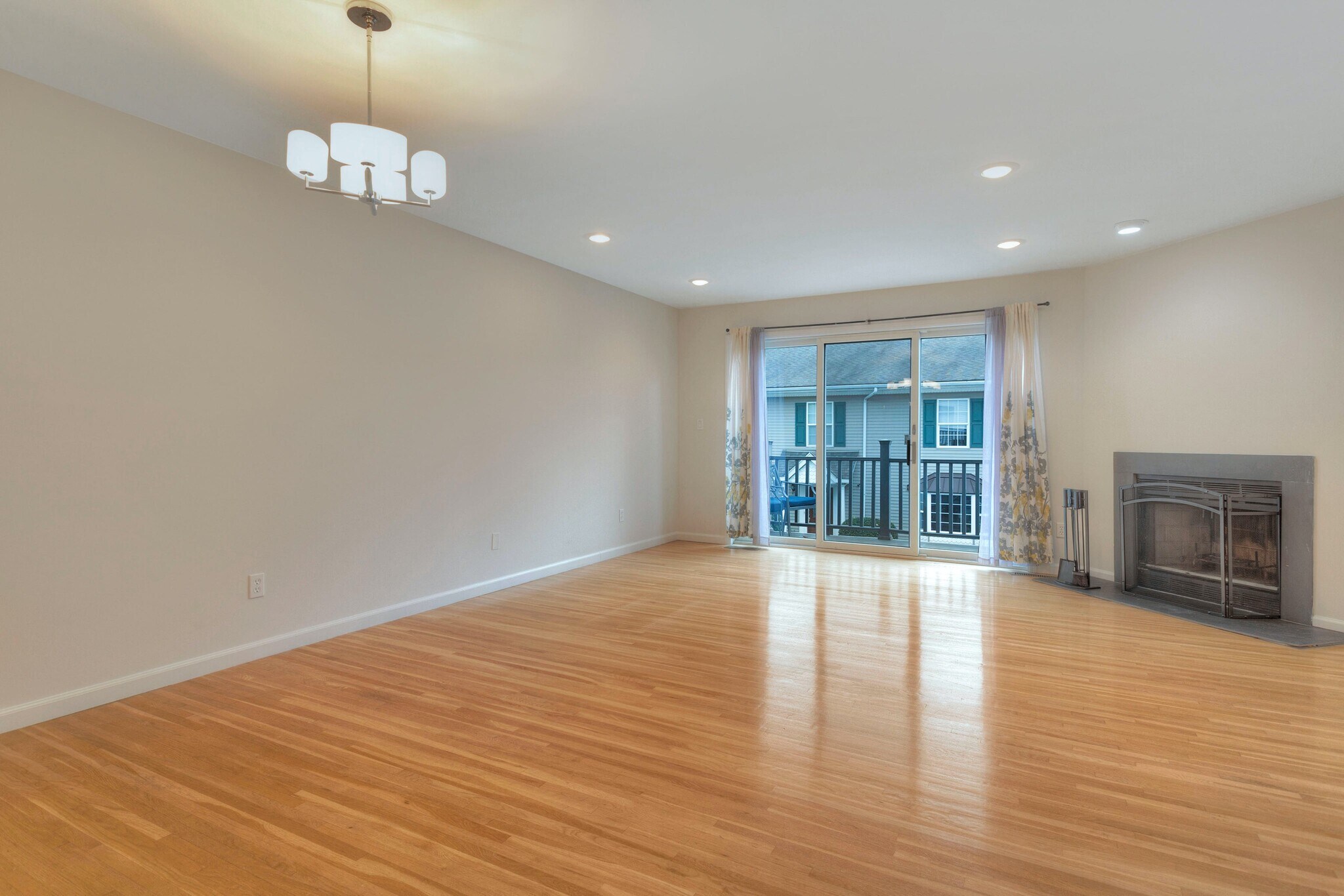 Building Photo - 124 Panorama Dr