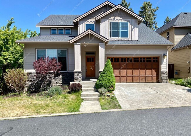 Primary Photo - Spacious Corner Home in Prime SW Bend Loca...