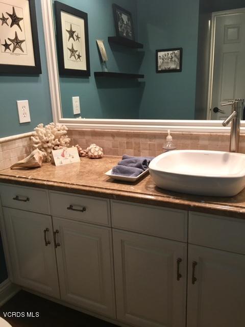 Building Photo - 2995 Dogwood Cir