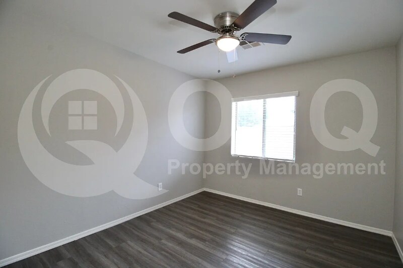 Building Photo - 1732 W Maricopa St