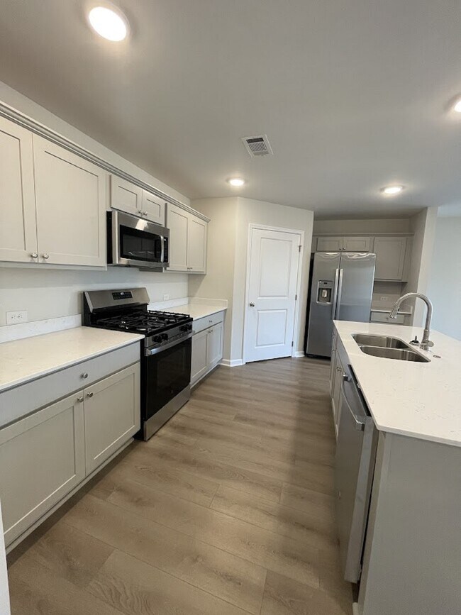 Building Photo - 110 Asbury Pk Dr