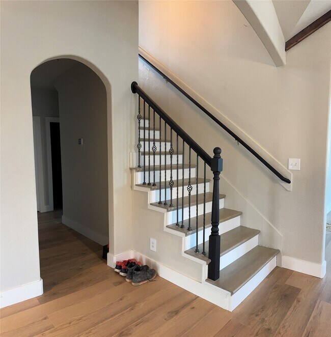 Building Photo - 9935 Clear Diamond Dr