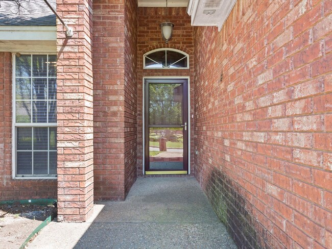 Building Photo - 912 Pawnee Trail