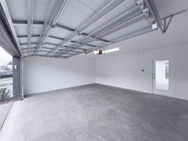 Building Photo - 640 Pothos St