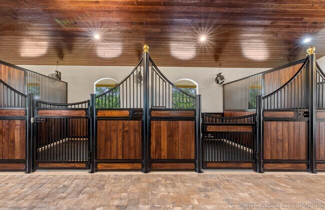 Building Photo - 4985 Stables Way