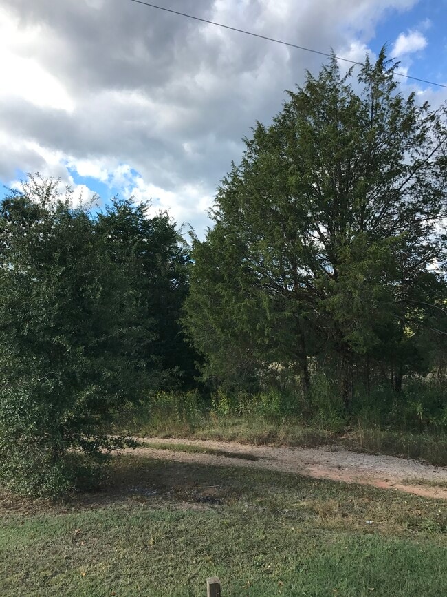Building Photo - 658 Rices Creek Rd