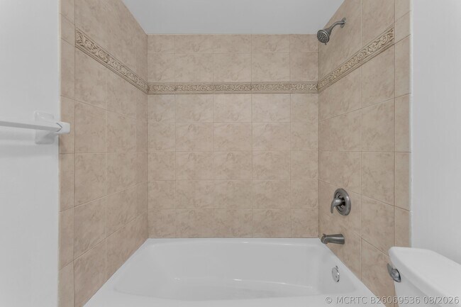 Building Photo - 931 Gardenia Dr