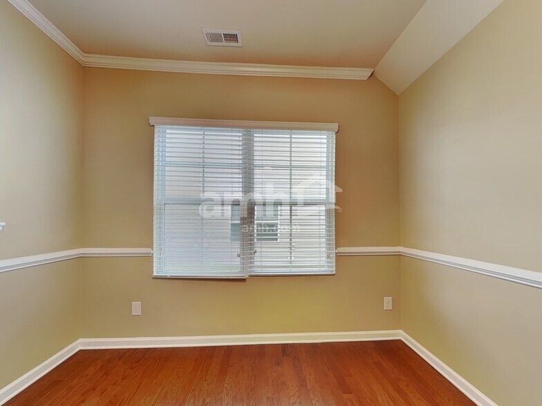 Building Photo - 3617 Althorp Dr