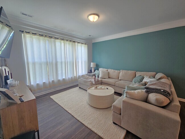 Building Photo - 205 Brochaill Ct