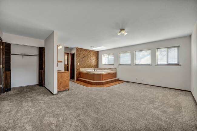 Building Photo - 30 El Caballo Trail