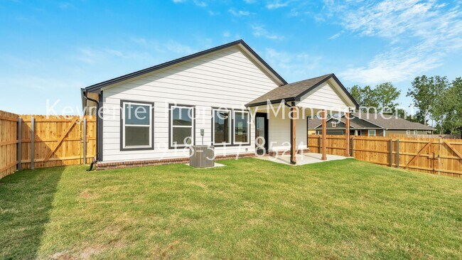 Building Photo - 3 Bed | 2 Bath in Owasso!