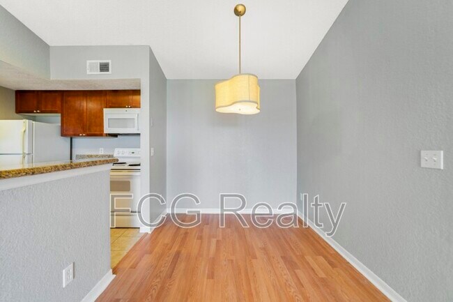 Building Photo - 5140 Conroy Rd