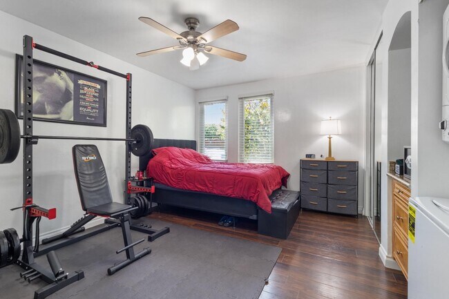 Building Photo - 5510 Adelaide Ave