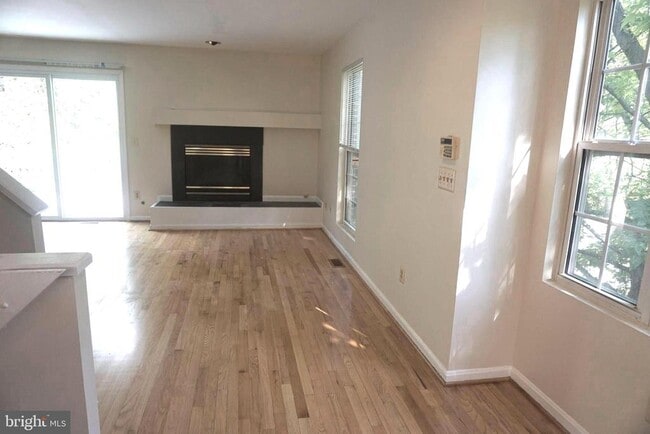 Building Photo - 9386 Van Arsdale Dr