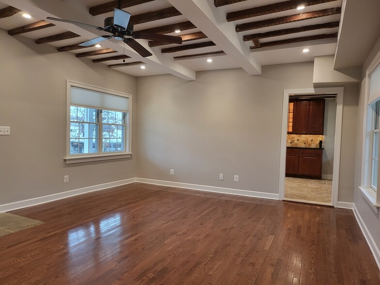 Living room facing kitchen - 731 N Stokes St