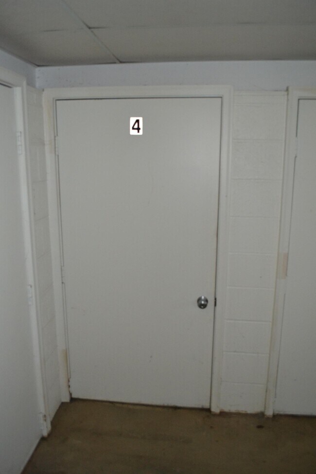 Building Photo - 1037 Keene St