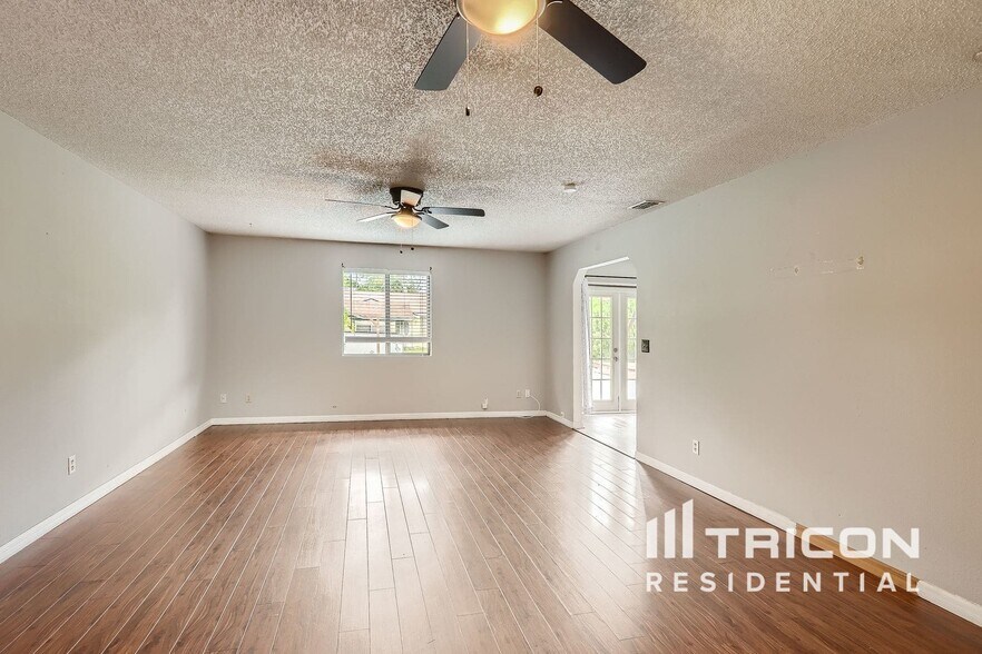Building Photo - 3413 Yule Tree Dr