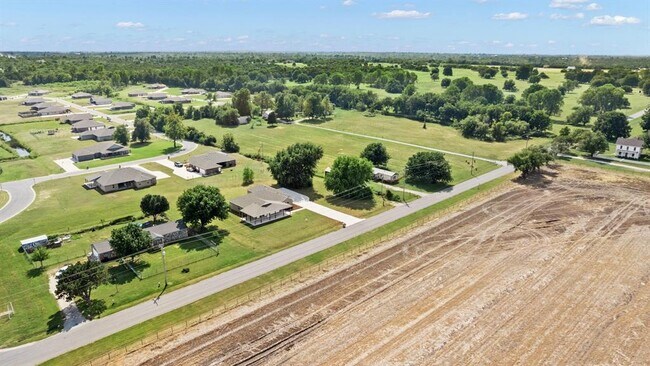 Building Photo - 12624 E Hefner Rd