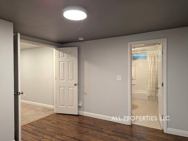 Building Photo - 3511 Newport St