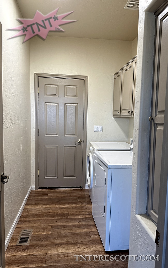 Building Photo - Home in Yavapai Hills HOA~ Winter Special!!