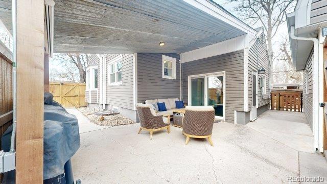 Building Photo - 3090 S Marion St