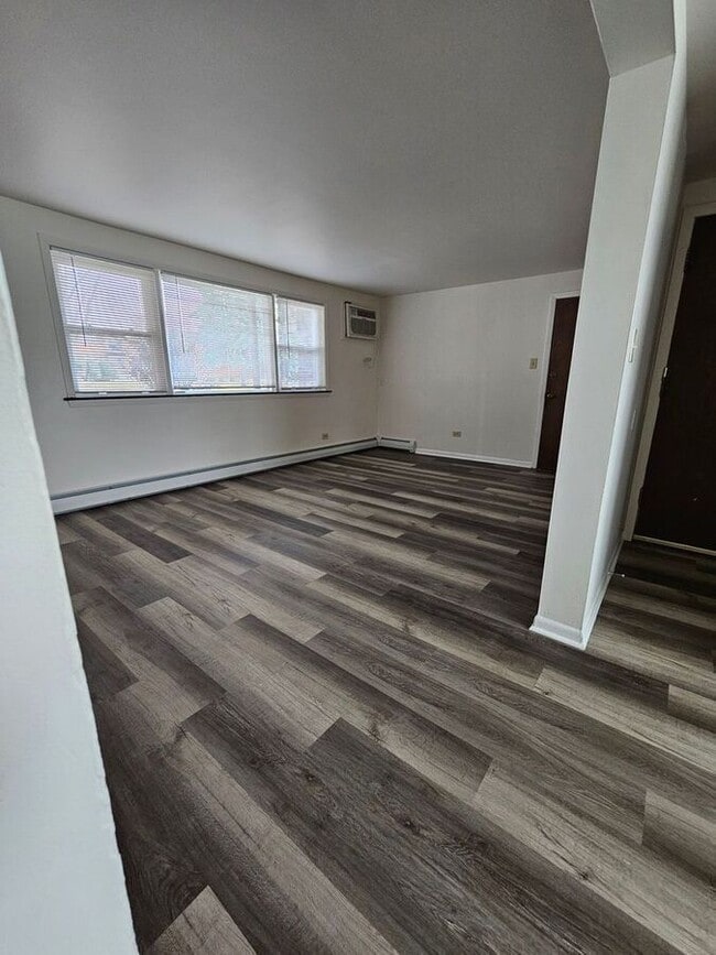 Building Photo - 5610 6th Ave