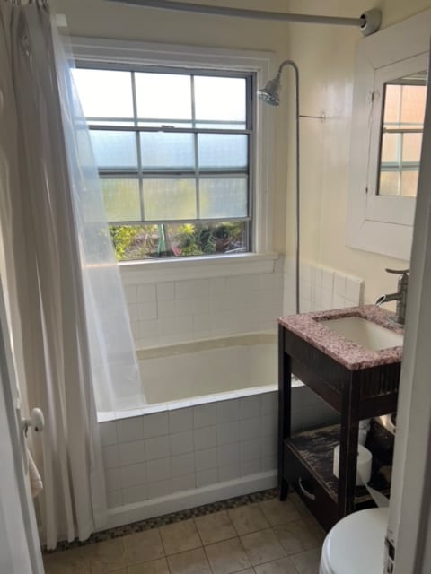 Bathroom - 928 Marco Pl