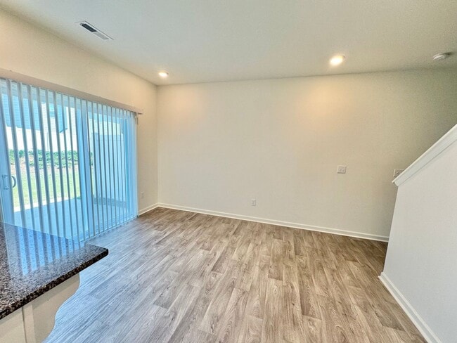 Building Photo - BEAUTIFUL 3BD/2.5BTH Townhome - Belmont -July/August Move In