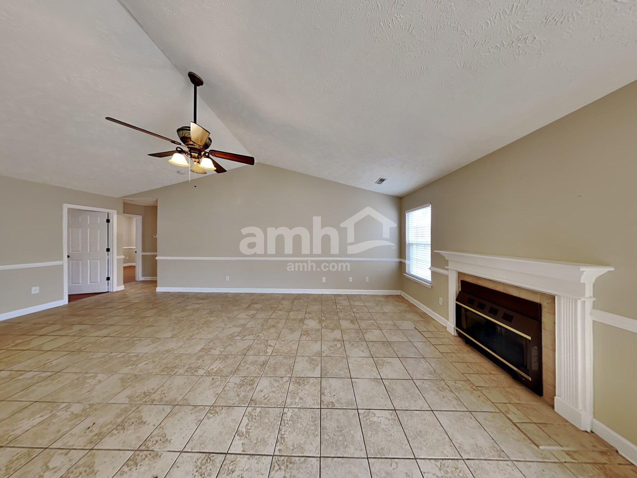 Building Photo - 6005 Mountview Dr