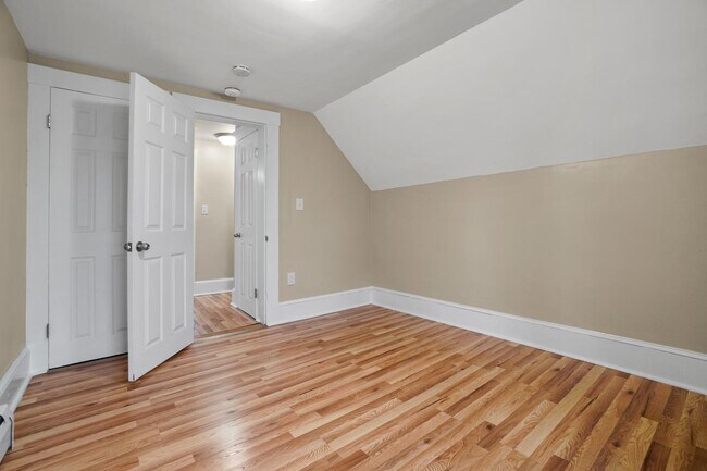 Building Photo - 119 Andover St